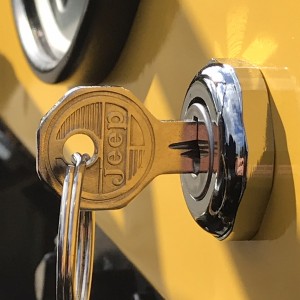 Jeep logo ignition key